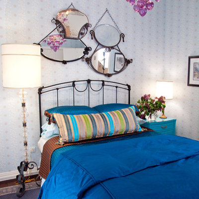 Inspiration for an eclectic bedroom remodel in Chicago with multicolored walls