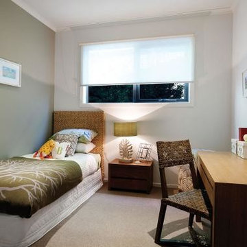 Viewbank, Kids bedroom with green tree throw rug.