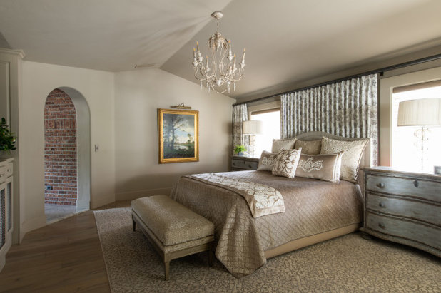Bedroom by Wendy Glaister Interiors