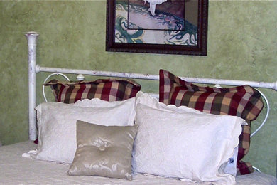 アトランタにあるトラディショナルスタイルのおしゃれな寝室