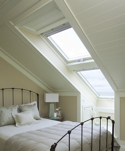 Классический Спальня by Wall Morris Design