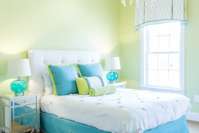 Inspiration for a traditional guest bedroom in Baltimore with green walls and carpet.