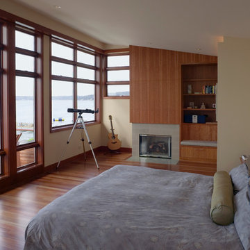 Waterfront Residence - Master Bedroom