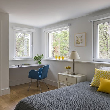 Wellfleet Modern House - Guest Bedroom