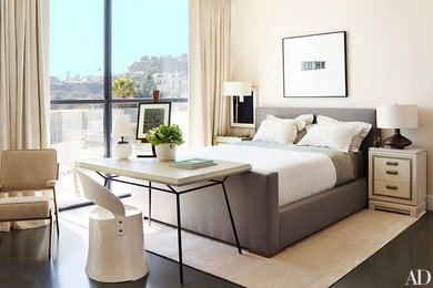 Bedroom - contemporary master medium tone wood floor bedroom idea in Los Angeles
