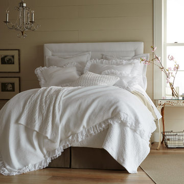 White Shabby-Chic Bedding in a Neutral Room