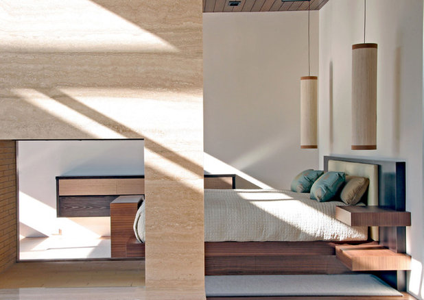 Modern Bedroom by Studio William Hefner