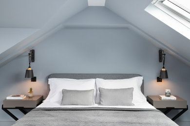 ロンドンにある中くらいなコンテンポラリースタイルのおしゃれな寝室のレイアウト