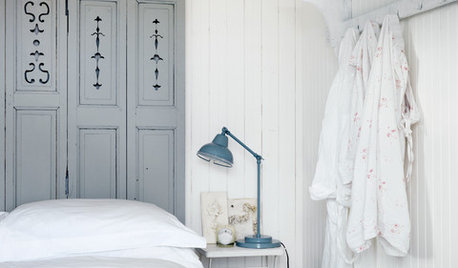How to Create the Pale and Pretty Coastal Look