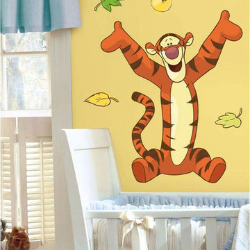Winnie-the-Pooh Bedding and Room Decorations