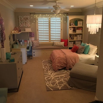 Young Teenage Girl's Modern Bedroom