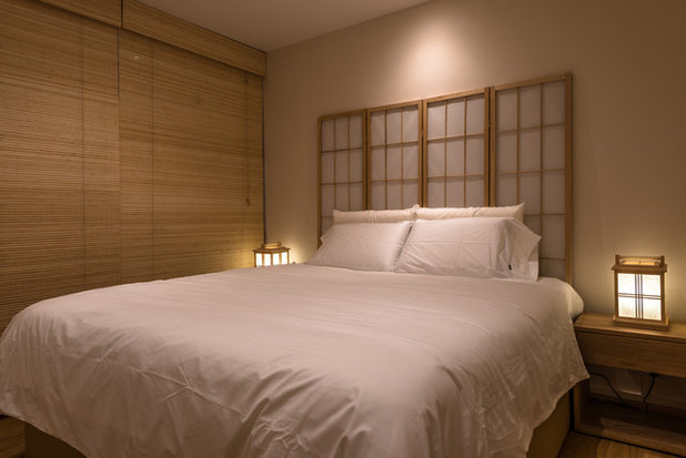 Asian Bedroom by Mr Shopper Studio