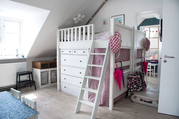 Clásico Dormitorio infantil by Fotograf Camilla Stephan