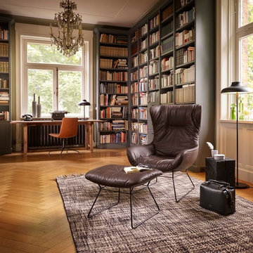 Bureau à domicile dans une bibliothèque de style classique