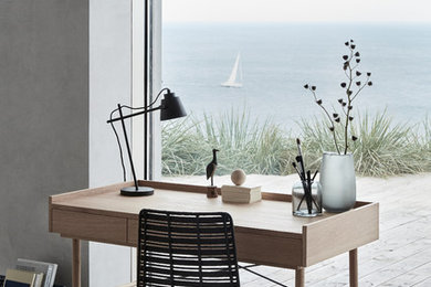 Example of a danish home office design