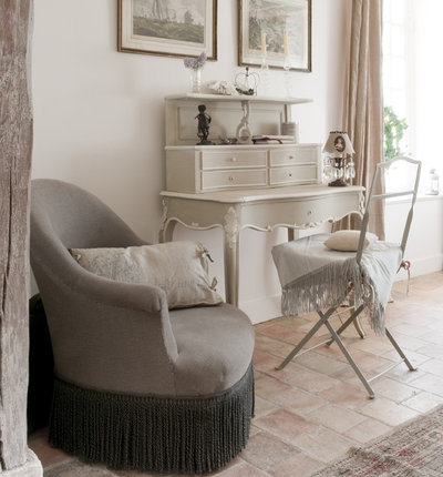 Shabby-chic Style Home Office by Catherine Sandin