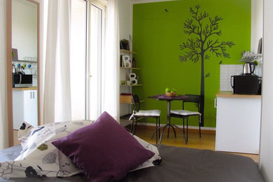 Example of a trendy bedroom design in Milan
