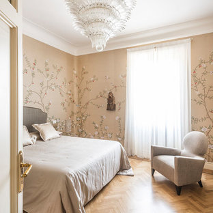 Esempio di una camera da letto shabby-chic style