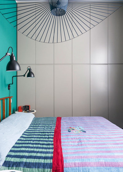 Midcentury Bedroom by Betti Sperandeo Architetto