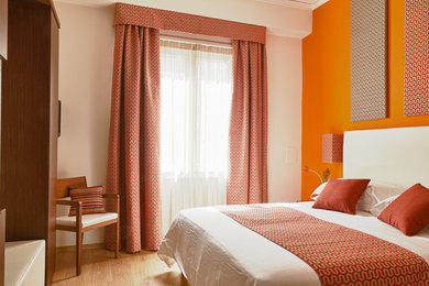 Hotel rooms - Orange