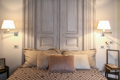 ボローニャにある地中海スタイルのおしゃれな寝室