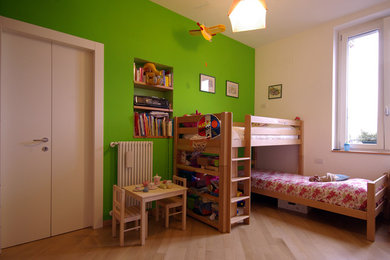 Immagine di una cameretta per bambini moderna