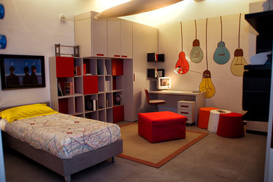 Diseño de dormitorio infantil de 4 a 10 años minimalista de tamaño medio con paredes blancas