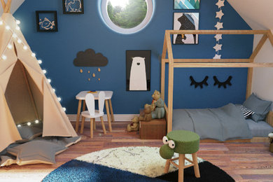 Modelo de dormitorio infantil de 4 a 10 años pequeño con paredes azules y suelo de madera en tonos medios