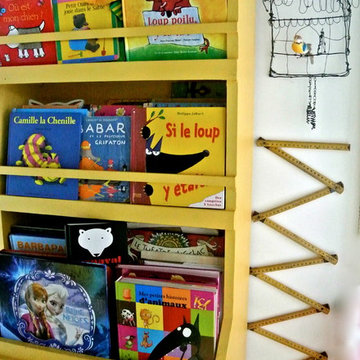 Chambre d'enfant: la bibliothèque jaune