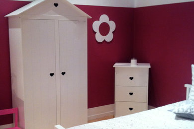 Contemporary kids' bedroom for girls in Montpellier.