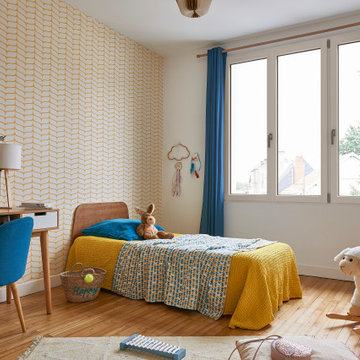 Fenêtre décorative en pin sablé pour chambre d'enfant