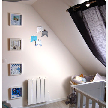 Chambre de bébé : Ambiance Blanc/Gris/Camaïeu de bleus