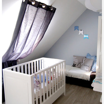 Chambre de bébé : Ambiance Blanc/Gris/Camaïeu de bleus
