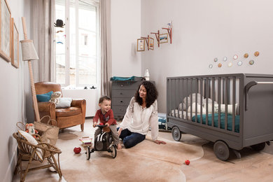 This is an example of a contemporary nursery in Lyon.