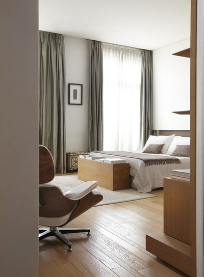 Scandinavian Bedroom by Bismut & Bismut Architectes