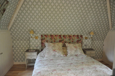 This is an example of a traditional bedroom in Le Havre.