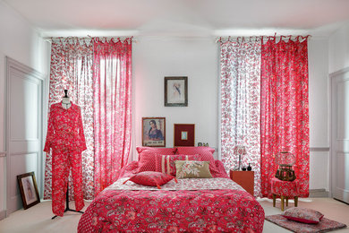 レンヌにあるアジアンスタイルのおしゃれな寝室 (白い壁) のレイアウト