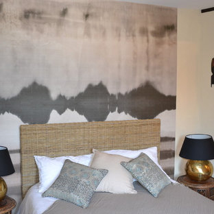 Ispirazione per una camera da letto tropicale