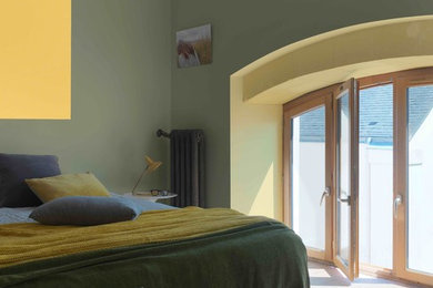 This is an example of a contemporary bedroom in Lyon.