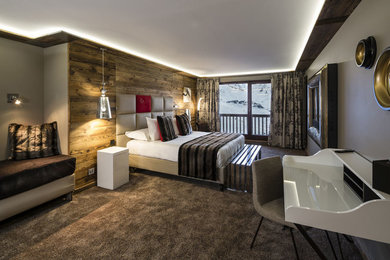 Photo of a rustic bedroom in Saint-Etienne.