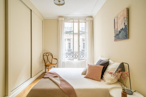 Clásico renovado Dormitorio by Frédérique Misdariis - Home Staging Paris
