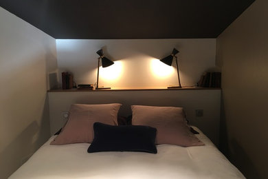 Contemporary bedroom in Lyon.