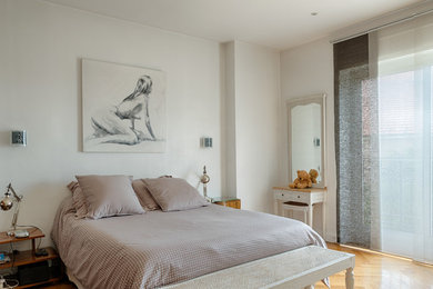 マルセイユにあるコンテンポラリースタイルのおしゃれな寝室