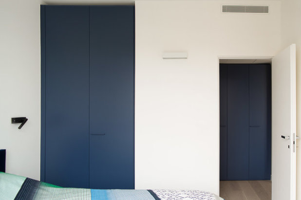 コンテンポラリー 寝室 by Atelier Sagitta