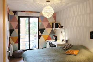 トゥールーズにあるコンテンポラリースタイルのおしゃれな寝室のレイアウト