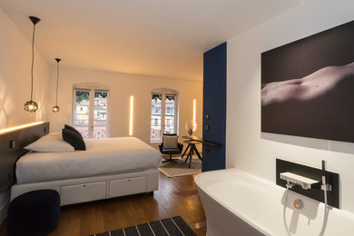 リヨンにあるコンテンポラリースタイルのおしゃれな寝室のレイアウト