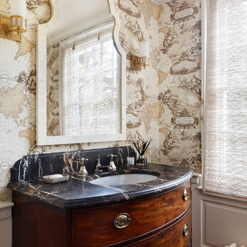 Historic Chelsea Townhouse - Cloakroom