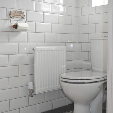 Small Scandinavian Bathroom