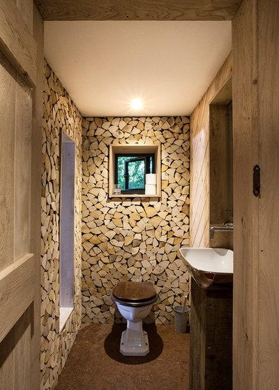 Rustic Cloakroom by Onform Architecture