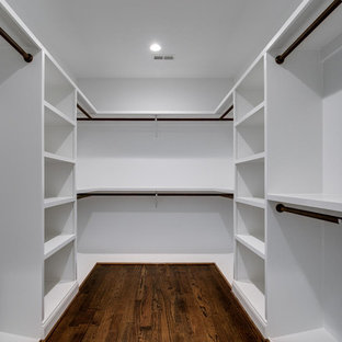 Idée de décoration pour un dressing et rangement craftsman.